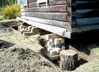 Как поднять деревянный дом